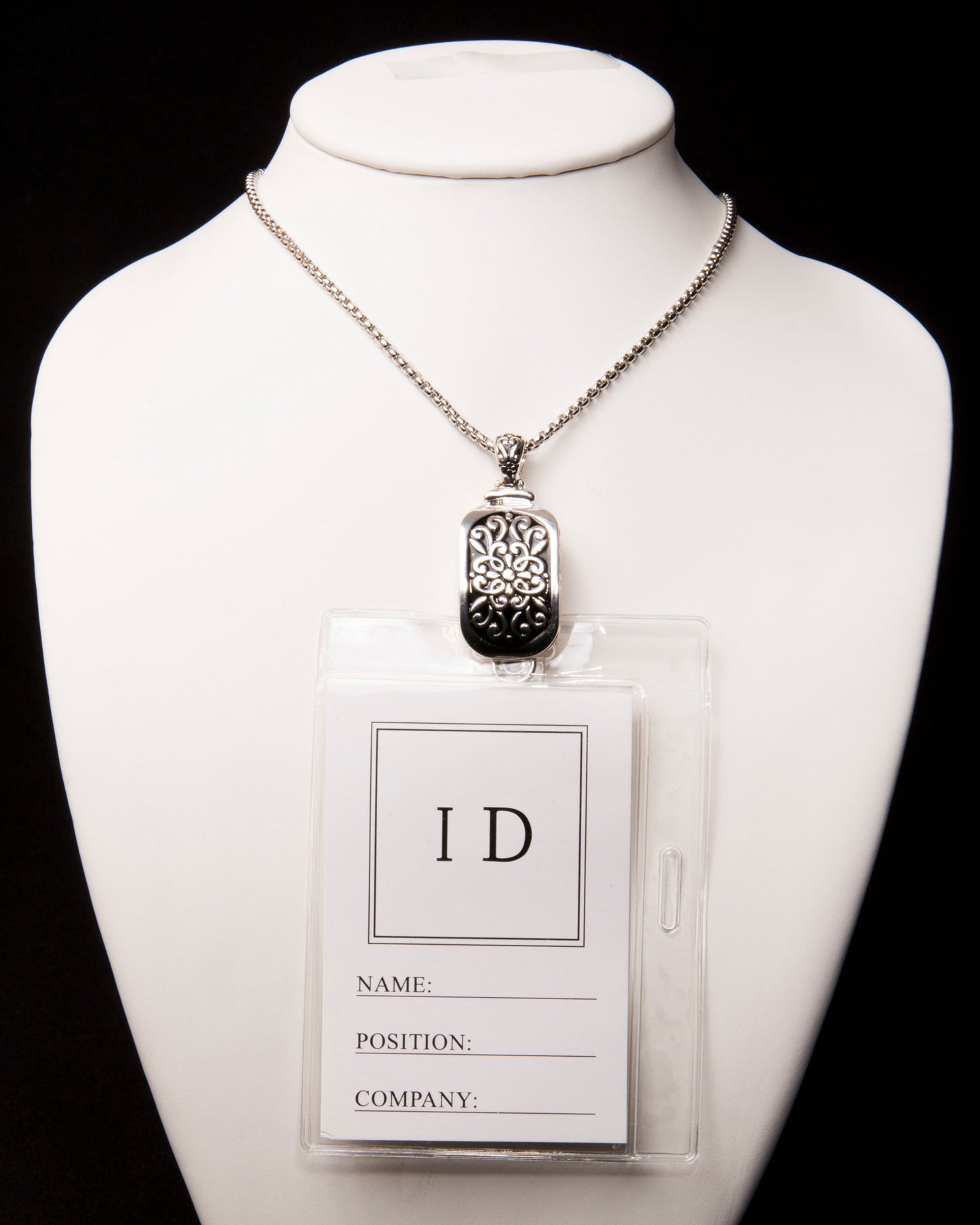 Metal Oval Design ID Holder