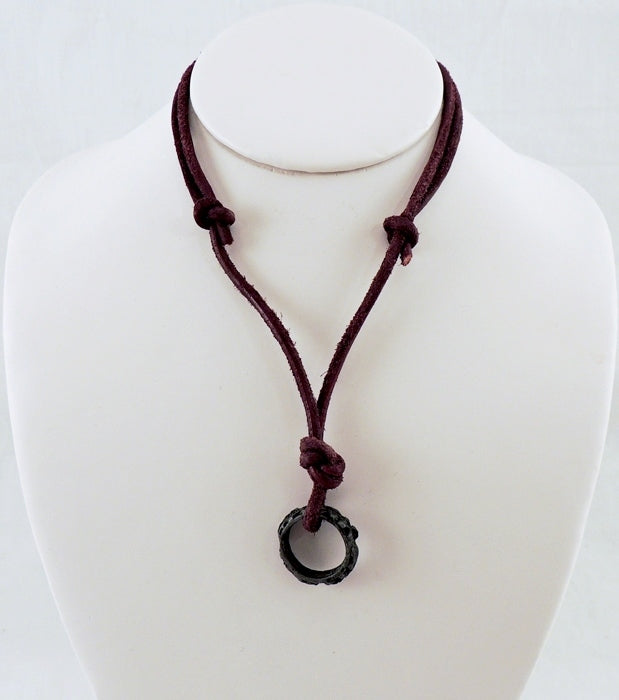 Metal Skull Ring Leather Choker