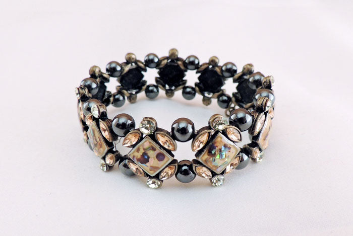 Magnetic Therapy Stretch Bracelet.