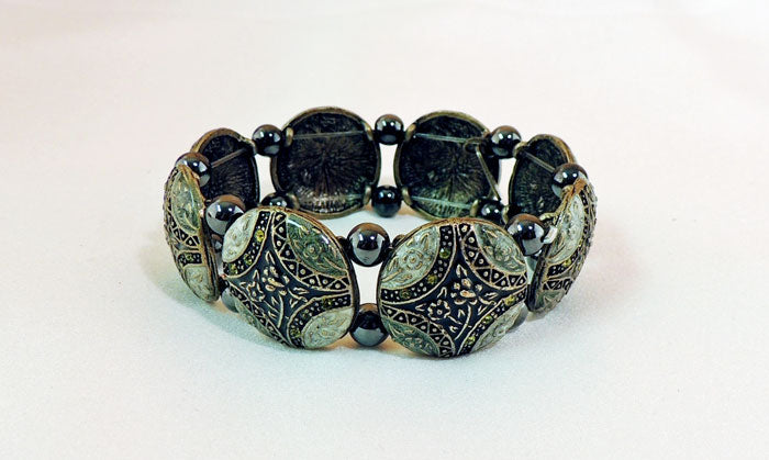 Magnetic Therapy Stretch Bracelet.