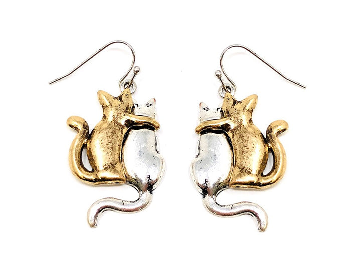 Cats Hugging Earrings - Silver/Gold