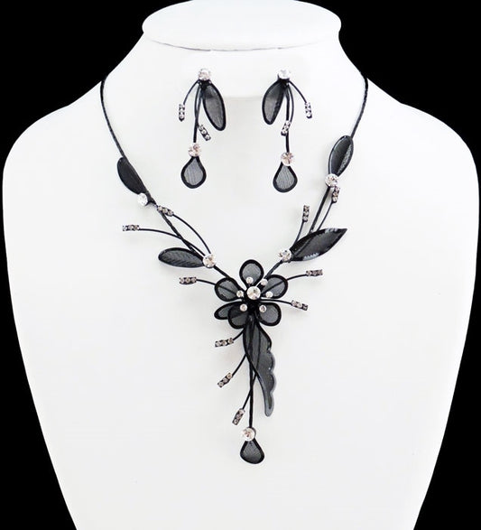 Clear Stone Flower Necklace/Earring Set.- Black